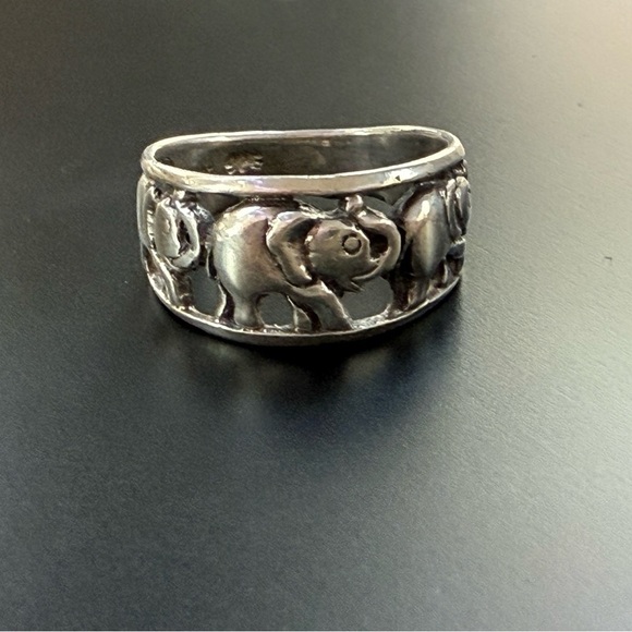 Vintage sterling silver 925 Elephant band ring size 6.5 good luck safari animal - Picture 10 of 10